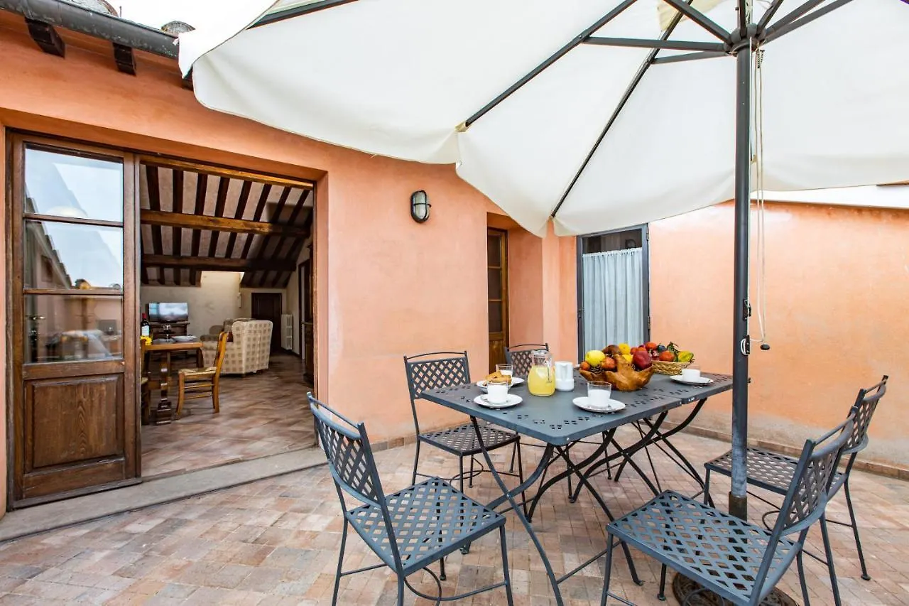 Aparthotel Vecchia Fattoria Castelli Agriturismo Usigliano
